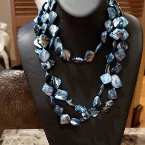 Elegant Blue Beaded Necklace